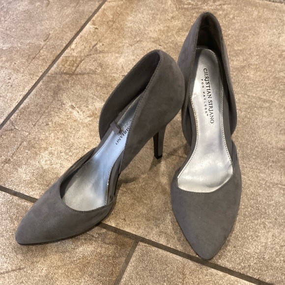 Christian Siriano Shoes - Stunning heels in a neutral light gray.